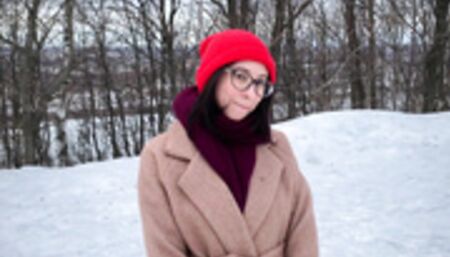 Like2Fingers - Cute Girlfriend Blowjob Outdoor