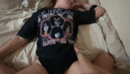 Fucks her stepsister in all holes, sweetly sucks her stepbrother & gives herself to fuck