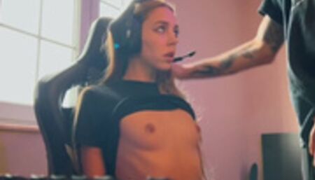 Fucking and cumming on a GAMER girl