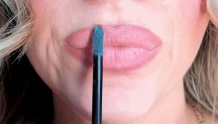 Green Lipstick Lip Sniffing (HD) WMV