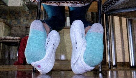 Shoeplay with white sneakers under the chair AVI