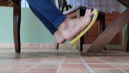 THE FIRST VIDEO THAT FER RECORDED AT MY HOME