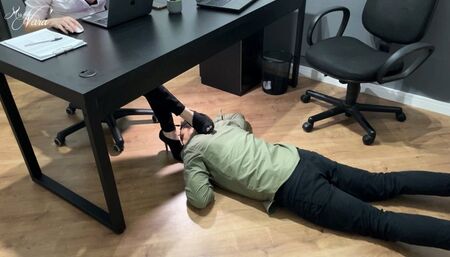 Nara ignores her coworker while he smells her feet (1080 EN-sub)