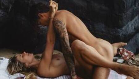 GOT CAUGHT HAVING SEX ON THE BEACH (X-VLOG 00)