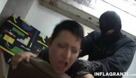 European seductress takes it on the gloryhole