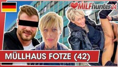 MILF Hunter lets skinny Vicky Hundt suck his dick before the fucking! milfhunter24