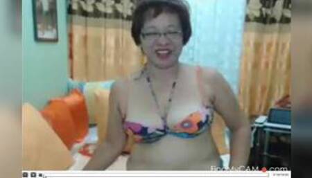 Filipina Asian Mature Madura Oma with Glasses