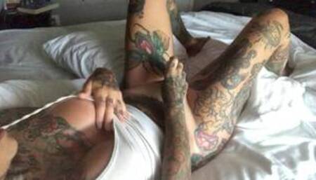 Tsunami Starr: Holiday mornings are for cumming