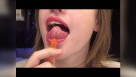 ROXY'S LIPSTICK VORE