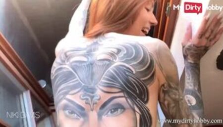 Sexy Redhead Niki_Davis Finds It Cool That Neighbors May Watch Her While She Rides Her Bf's Cock