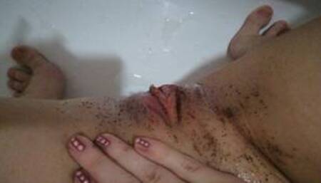 Scrub my labia and pubis from the first person.