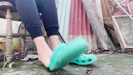 Shoeplay in Crocs by Ara Part 2