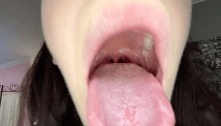 Sensual Giantess Vore Tease POV With Melanie Hicks, Paris Love, & Slyyy (SD 720p WMV)