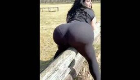 Natasha Crown - Twerking in the wilderness