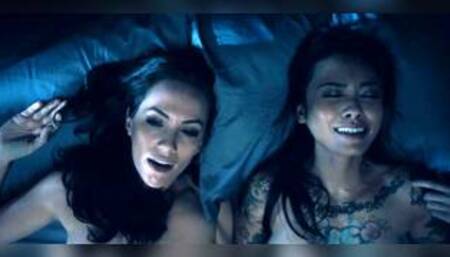 Kate Siegel, Levy Tran & Victoria Pedretti naked love scenes