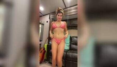 Bianca Lancia Wants Your Jizz All Over Her Bikini Body