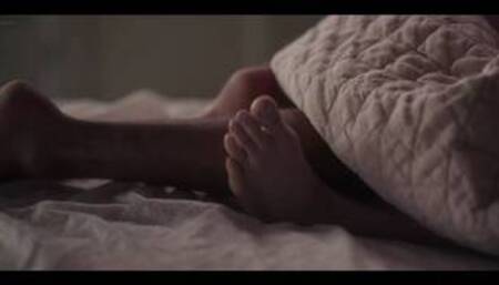 Emily Alyn Lind. Whitney Peak - ''Gossip Girl'' S1E01