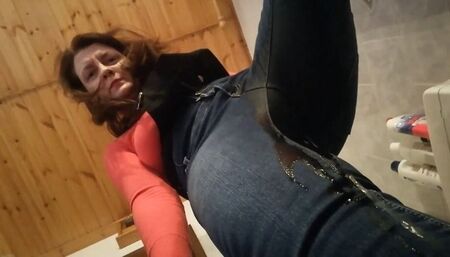 Wet all the jeans full of warm pee