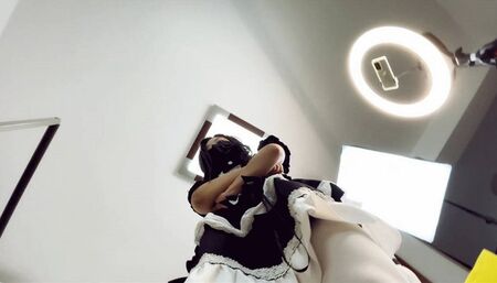 LCT_037F Ling-in 3 pairs of boots Step on the cock box and ejaculate in the pants while continuing to tread on the dry slave