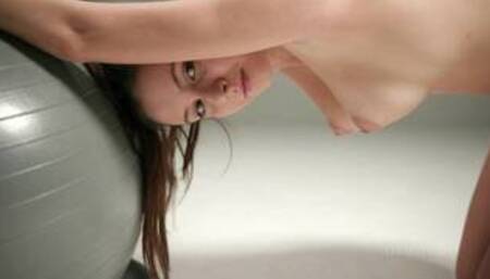 Alisa's Naked Workout