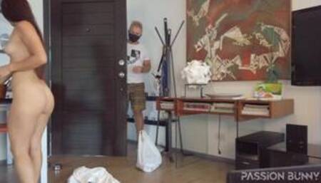 Nude delivery in quarantine time | Make deliveryman happy