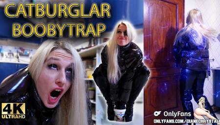 Cat Burglar Boobytrap Cake crushing Shiny Coat sfx 4K