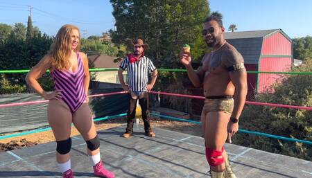 Money Mike vs Lois: Cupcake Match