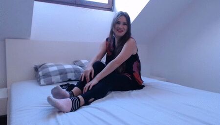 Instructions to smell My stinky socks