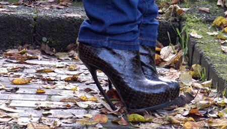 ysl-booties-doerferblick-part1-mp4 1920x1080