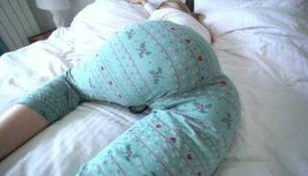 stepsis had a sex dream with stepbrother while he fucks her and cum inside