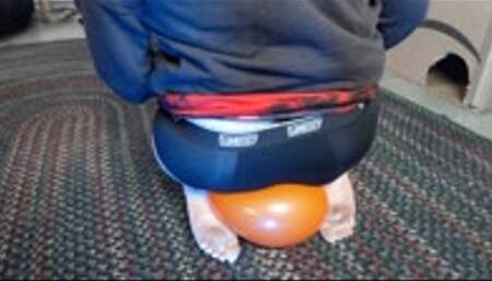 Balloon under Ass MP4 1080