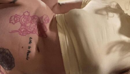 incredible Squirter ava Lilian loves to cum