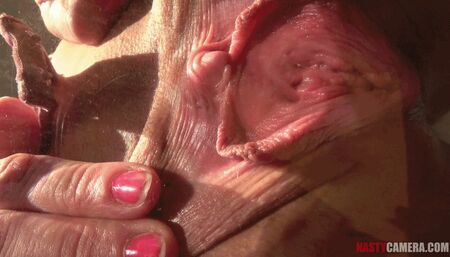 Brittany's huge labia and big clit (FullHD)