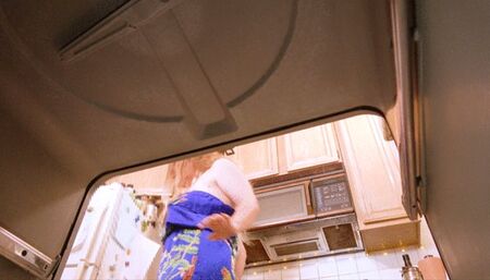 Stepmom stuck in the dishwasher