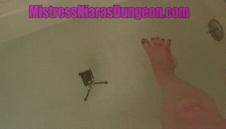Dirty Feet Bath With Underwater Cam & Bath Bomb DESTRUCTION