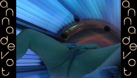 Annadevot - Dildo fucking in the solarium