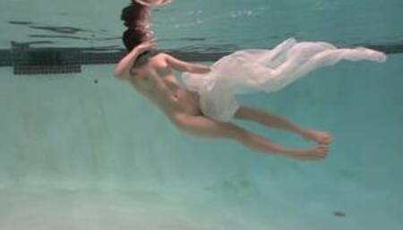 Underwater Nude Model Kristy Jessica