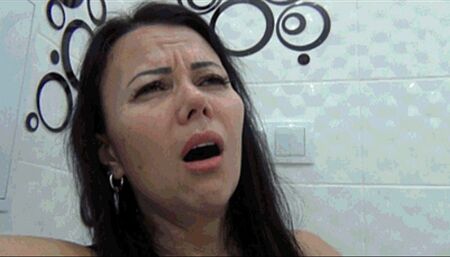 LorY wants to sleep and yawns b