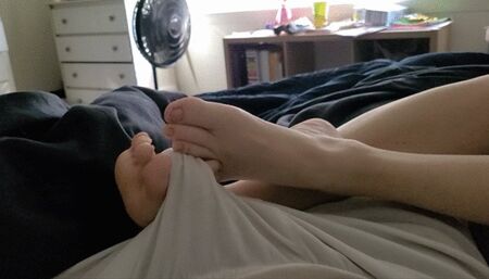 Thanksgiving Footjob, 2022