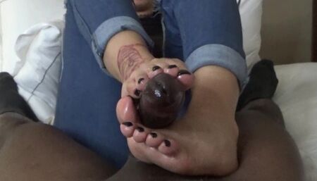 Michi's Messy Footjob