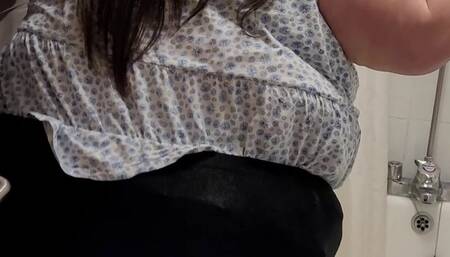 SSBBW VS TINY HOTEL ROOM & BATHROOM