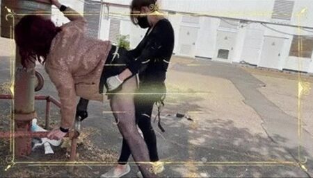 Wichse im Maul - Strap On im Arsch - GERMAN