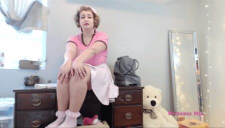 Step-Sister Laughs At Cock