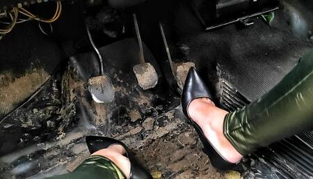 My Marathon Video (pressing on the gas pedal with bare feet)