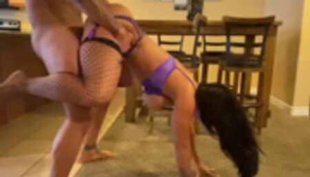 big ass milf has a special talent to get fucked