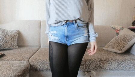 ass in short shorts mpg