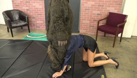 DETECTIVE HOLLYWOOD vs BIG FOOT'S SISTER  pt 3 wmv HD