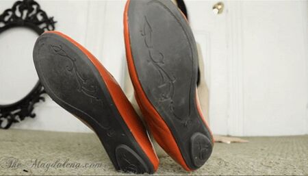 M - Naked in Shiny Red Balletflats