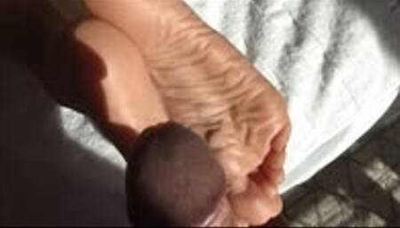 Footjob by Christine, cumshot and cumplay for shiny feet