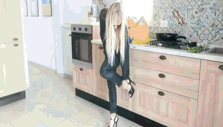 Holiday Party 2022 part1 training  MP4(1280x720)FHD